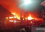 Ditinggal salat tarawih satu rumah hangus terbakar di Makassar 