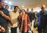 Megawati dan Tokoh Nasional Hadiri Teater “Si Manis Jembatan Merah” di Taman Ismail Marjuki